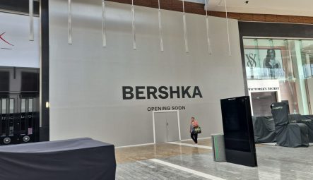 Hoarding in Silverburn Shopping Centre